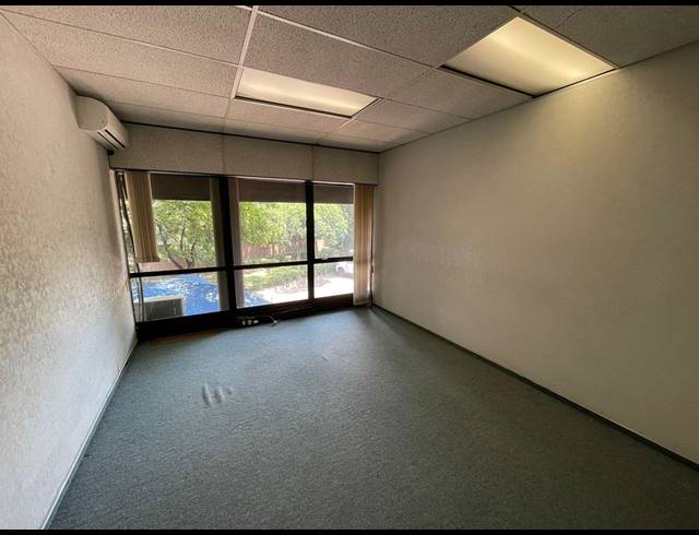 1,073M² OFFICE TO LET IN ALRODE